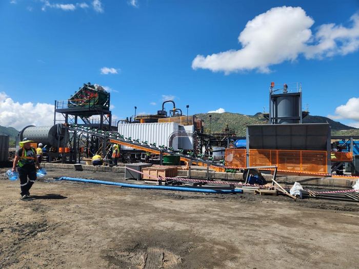 Modular processing plant on site